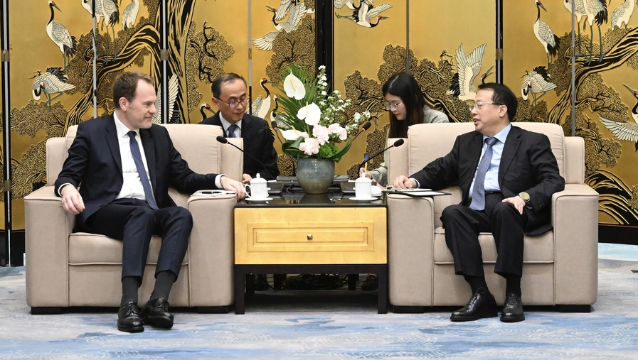 上海市长会见德国杜塞尔多夫市长，期待促进双向投资，共同开拓世界市场