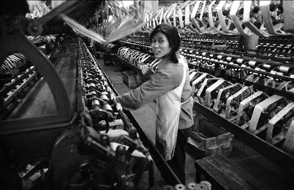 “漫长的季节”背后的纺织业转型：下岗女工成“空嫂”