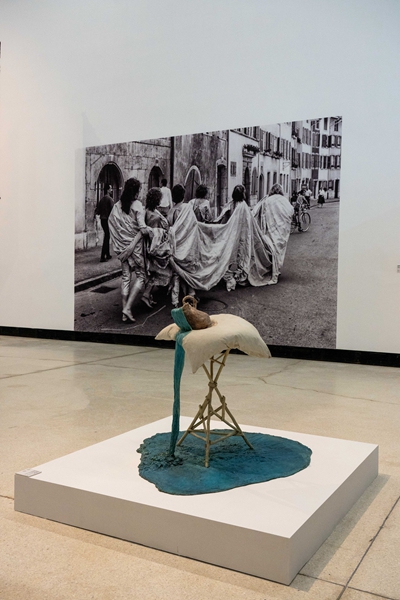 “海蒂·布赫：皮囊之上”展览开幕现场，红砖美术馆，2023年