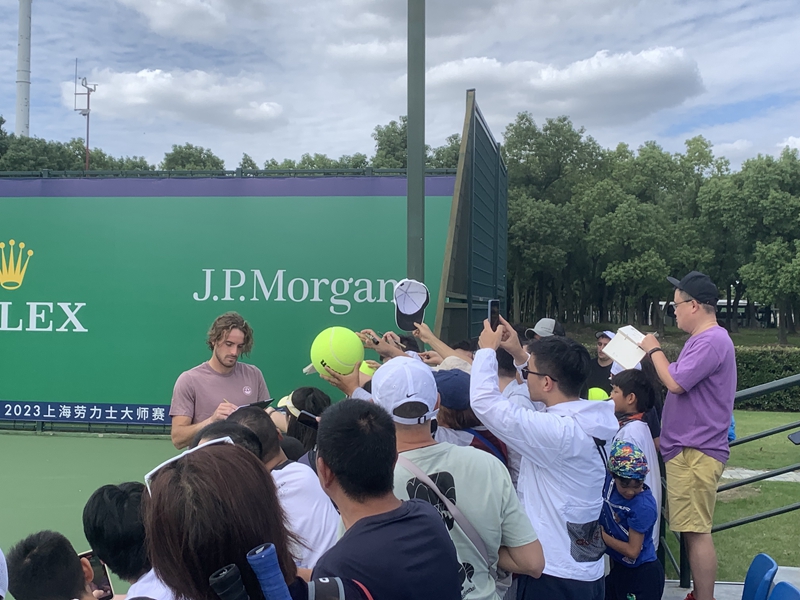 上海网球大师赛火热启幕，亚运冠军张之臻享主场顶流待遇