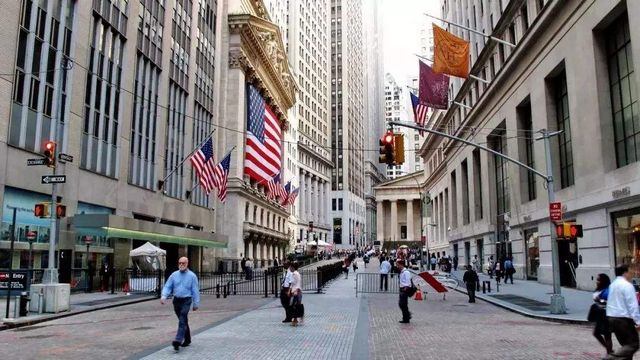 恐慌升级！纽约社区银行两天重挫40%，危机是否会扩散